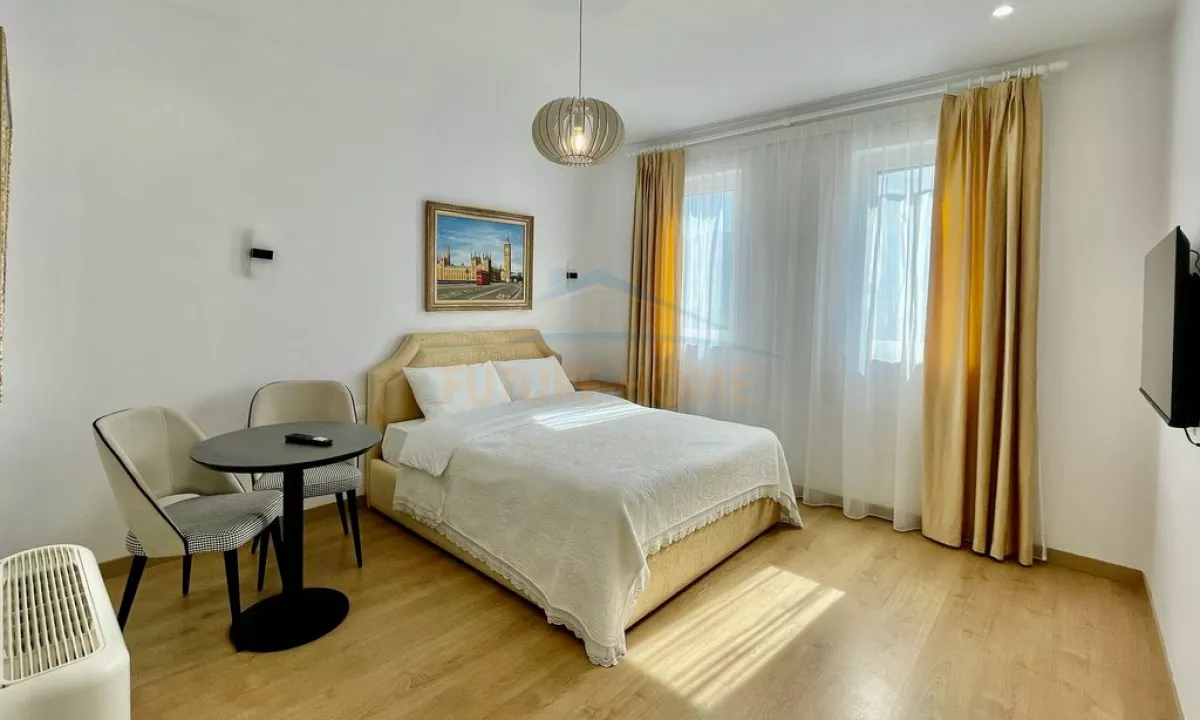 Villa di lusso in vendita a Tirana 4+1, Arredato