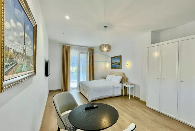 Villa di lusso in vendita a Tirana 4+1, Arredato