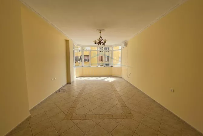 Shtepi ne shitje 2+1 ne Tirane - 250,000 Euro