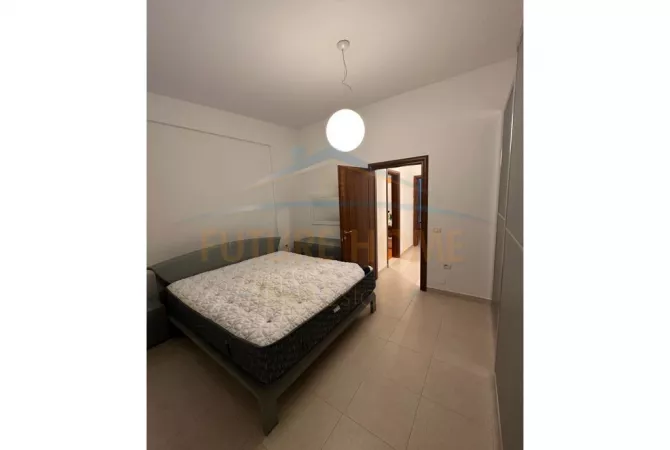 Shtepi ne shitje Duplex(shtepi me 2 kate) ne Durres, 3+1, Mobilimi E mobiluar, Pagesa 300,000  Euro.