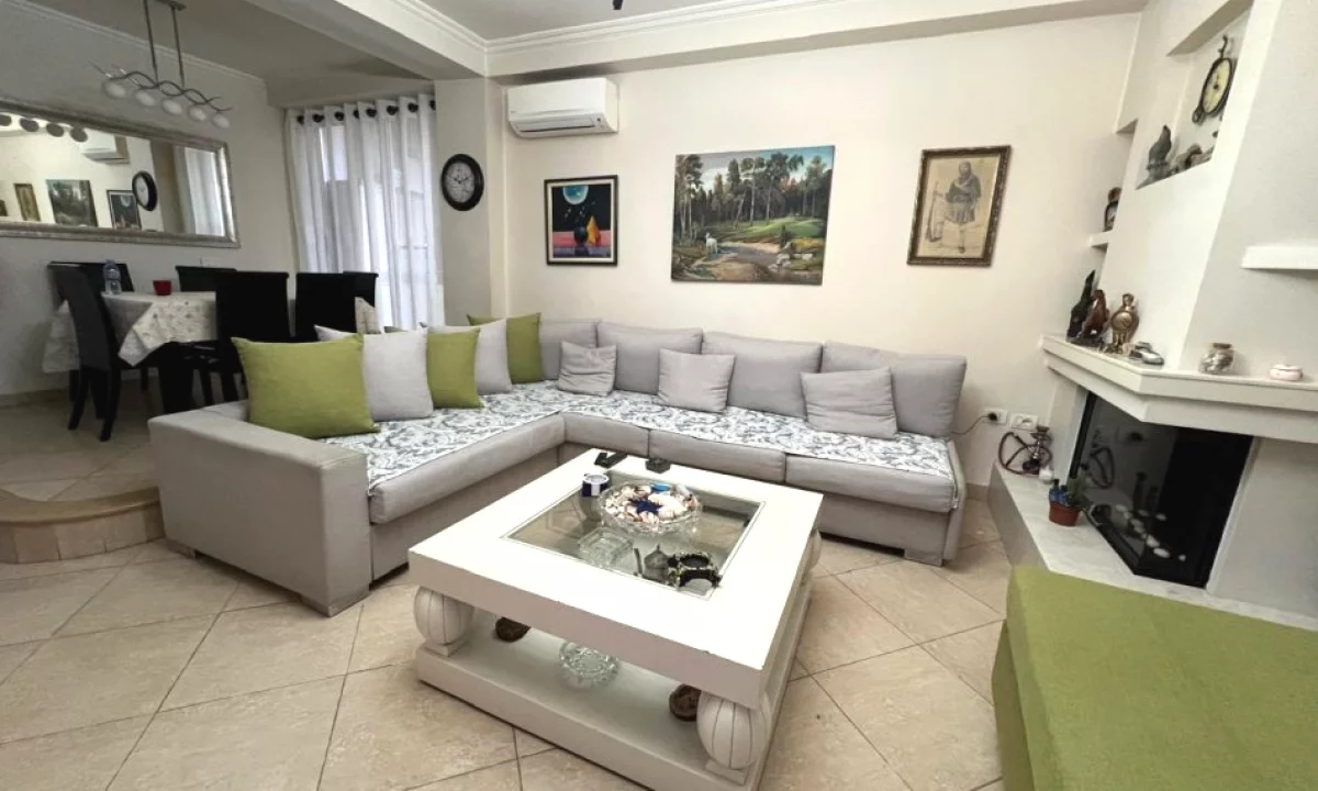 Shtepi ne shitje Apartament ne Tirane, 2+1, Mobilimi E mobiluar, Pagesa 380,000  Euro.