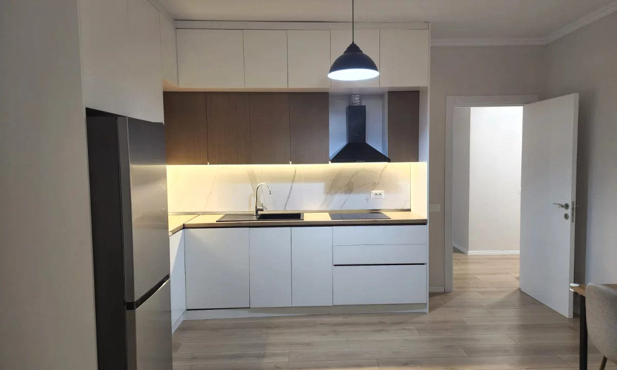 Appartamento in affitto a Tirana 2+1, Arredato