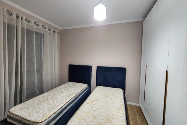 Appartamento in affitto a Tirana 2+1, Arredato