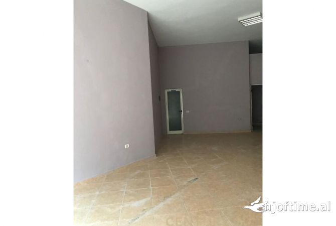 Ambient biznesi ne shitje 1+1 ne Tirane - 76,000 Euro