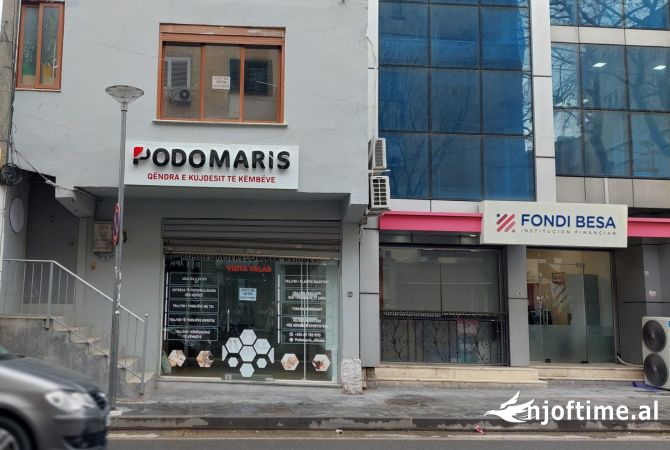 Ambiente Commerciale in Affitto 1+1 a Tirana - 180,000 Leke