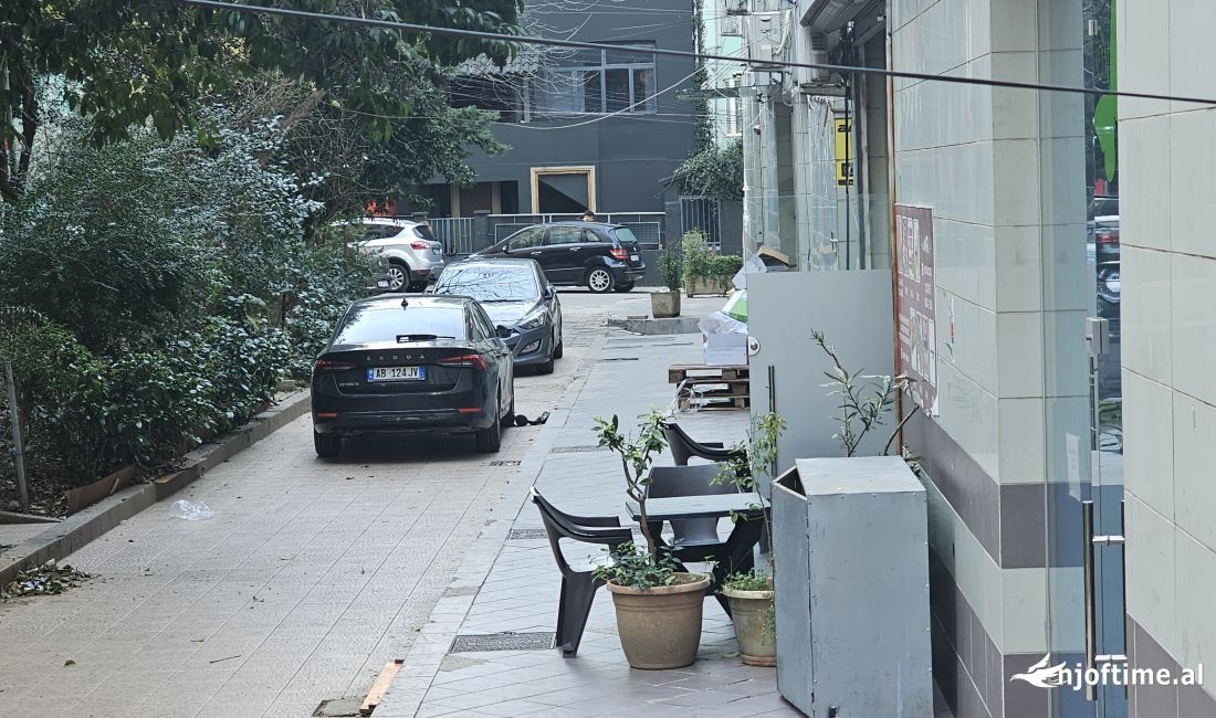 Shitet dyqan te komuna e parisit