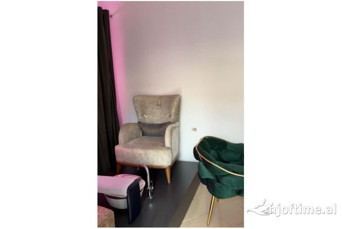 Attivita commerciale in vendita a Tirana - 4,250 Euro