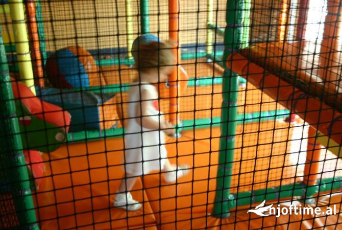 Pajisje biznesi ne shitje ne Vlore - 150,000 Leke