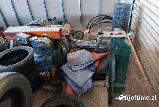 Pajisje biznesi ne shitje ne Gjirokaster - 30,000 Euro