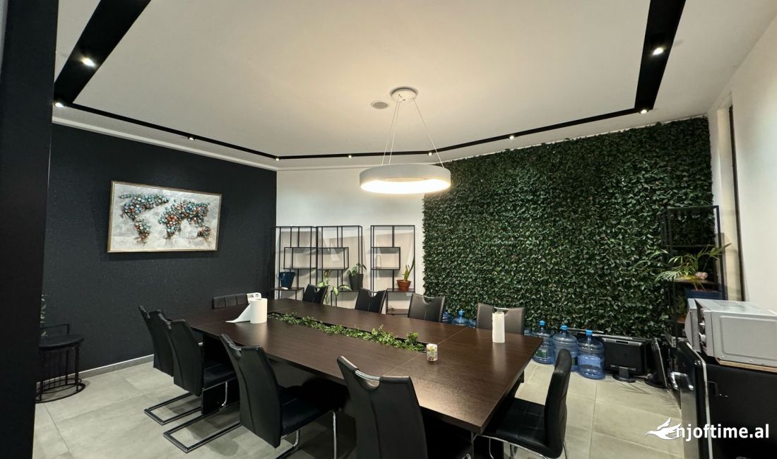 Shitet Ambient Biznesi ne Kompleksin Turdiu, Tirane