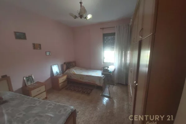 Shtepi ne shitje Shtepi Private ne Tirane, 5+1, Mobilimi E mobiluar, Pagesa 170,000  Euro.