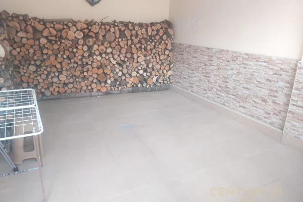 Shtepi ne shitje Shtepi Private ne Tirane, 5+1, Mobilimi E mobiluar, Pagesa 170,000  Euro.