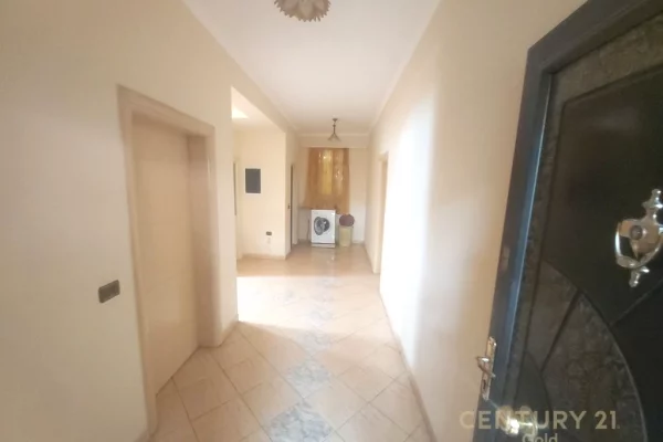 Shtepi ne shitje Shtepi Private ne Tirane, 5+1, Mobilimi E mobiluar, Pagesa 170,000  Euro.