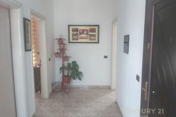 Shtepi ne shitje Shtepi Private ne Tirane, 5+1, Mobilimi E mobiluar, Pagesa 170,000  Euro.