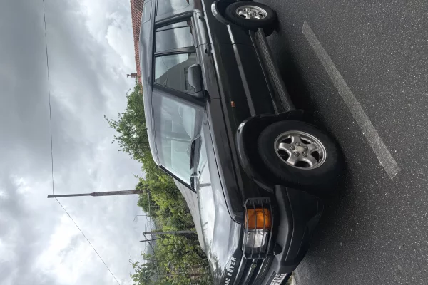 Makina ne shitje ne Elbasan, Land Rover, 2002 Diesel,Kambio Manual Pagesa 800,000  Leke.