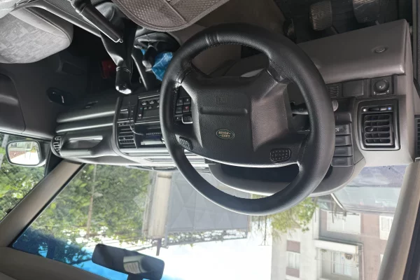 Makina ne shitje ne Elbasan, Land Rover, 2002 Diesel,Kambio Manual Pagesa 800,000  Leke.