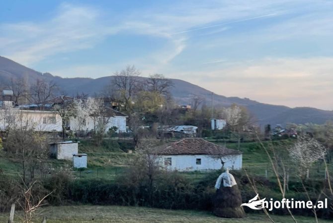 Casa privata/Indipendente in vendita a Elbasan 1+1, Vuoto