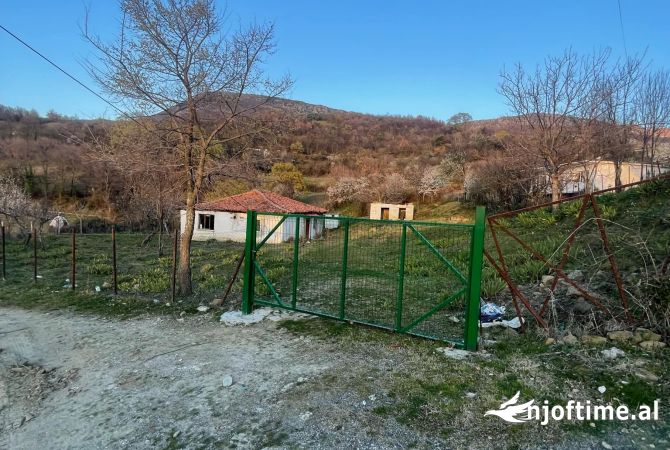 Casa privata/Indipendente in vendita a Elbasan 1+1, Vuoto