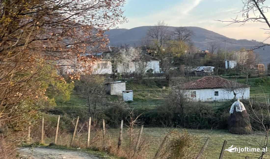 Casa privata/Indipendente in vendita a Elbasan 1+1, Vuoto