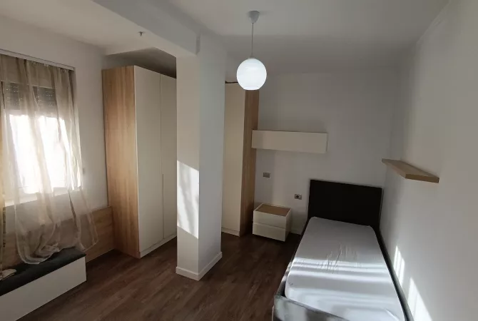 Shtepi me qera Apartament ne Tirane, 2+1, Mobilimi E mobiluar, Pagesa 650  Euro.