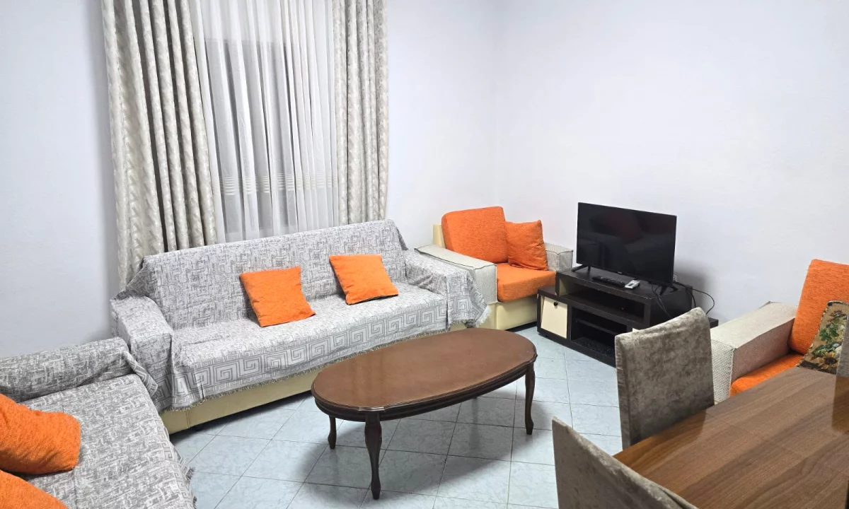 Shtepi me qera Apartament ne Tirane, 1+1, Mobilimi E mobiluar, Pagesa 300  Euro.