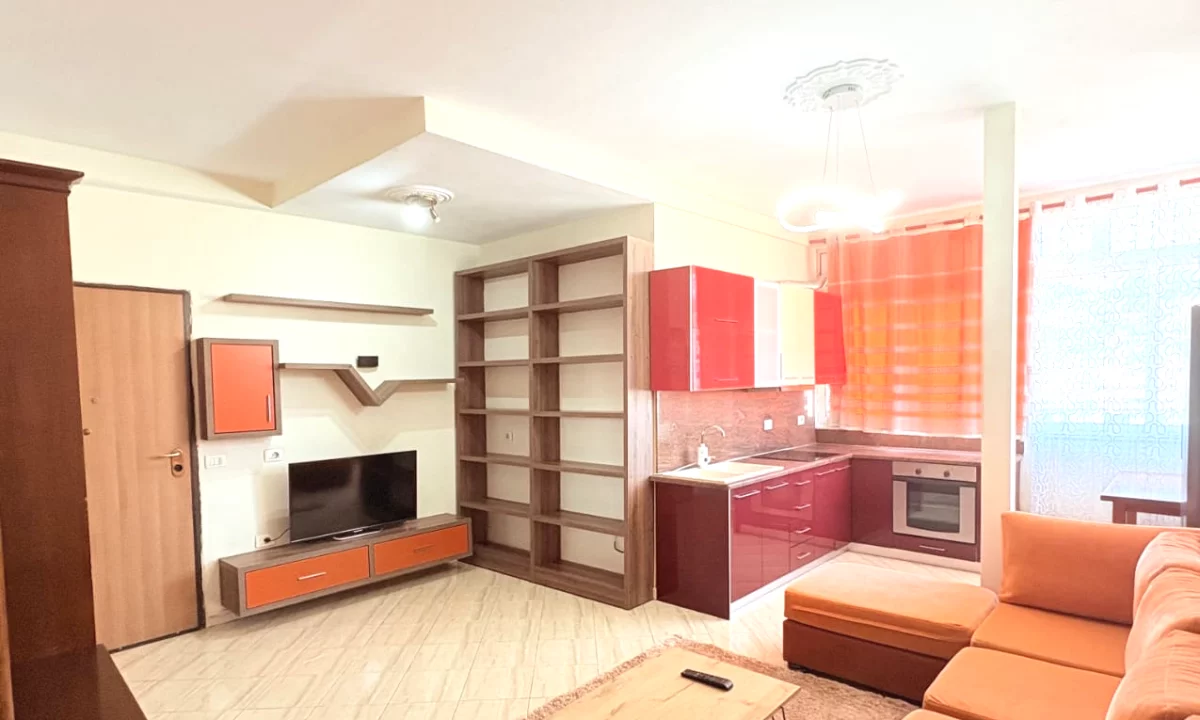 Shtepi me qera Apartament ne Tirane, 1+1, Mobilimi E mobiluar, Pagesa 450  Euro.