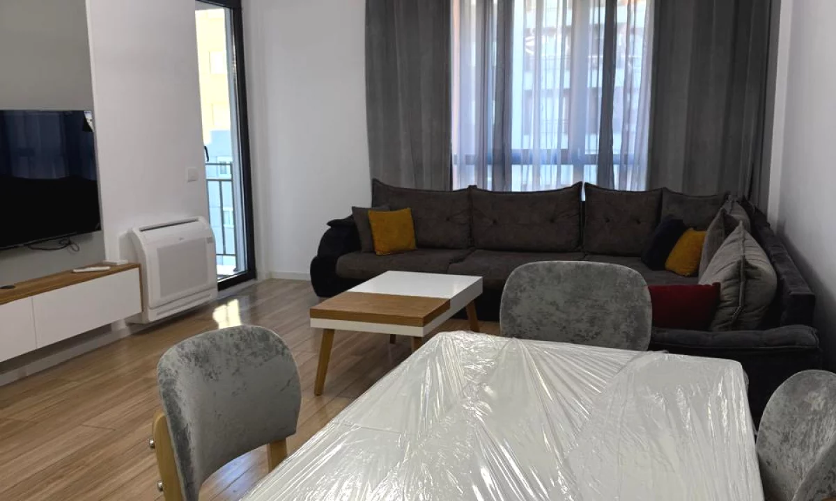 Shtepi me qera Apartament ne Tirane, 1+1, Mobilimi E mobiluar, Pagesa 500  Euro.