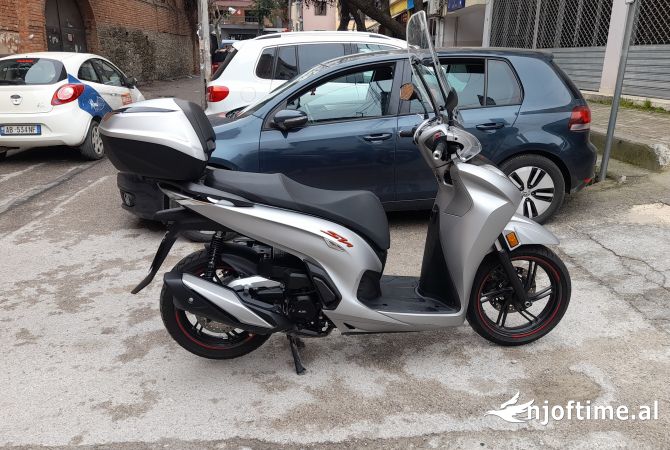 Motorra ne shitje ne Tirane - 6,500 Euro
