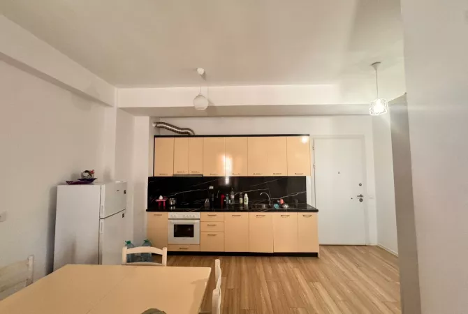 🏠 Shtepi  me qera,  Pallat i Ri  2+1  Ali Demi 