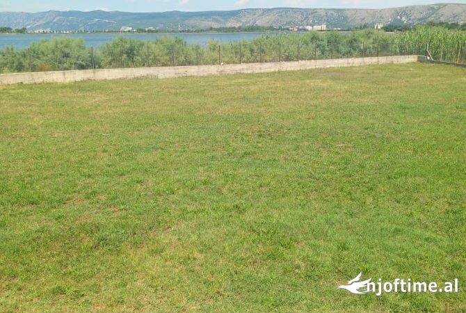 Terreno in vendita a Ishulli Shenjiin