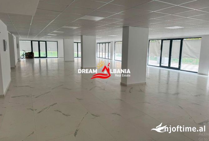 Jepet me qera ambient biznesi perball Ministrise se Mbrojtjes te rruga e Dibres