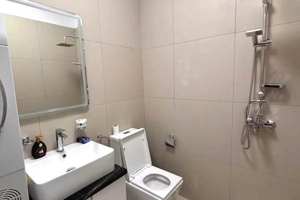 Shtepi ne shitje Apartament ne Tirane, 1+1, Mobilimi E mobiluar, Pagesa 150,000  Euro.