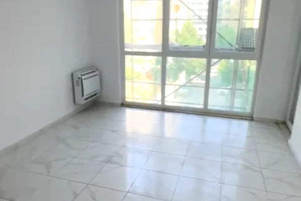 Ambient biznesi me qera 3+1 ne Tirane - 100,000 Leke