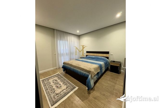 Shtepi me qera Apartament ne Durres, 2+1, Mobilimi E mobiluar, Pagesa 550  Euro.