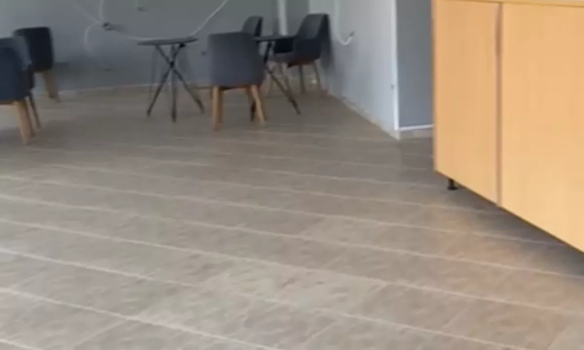 🏠 Ambjent Komercial  per shitje,  Pallat i Ri    💶 Elar4 13513 