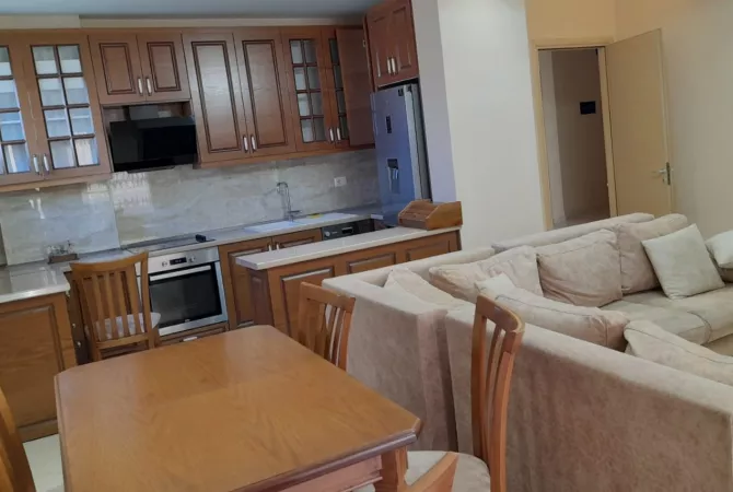 🏠 Shtepi  me qera,  Pallat i Ri  2+1    💶 Elar2 13673   