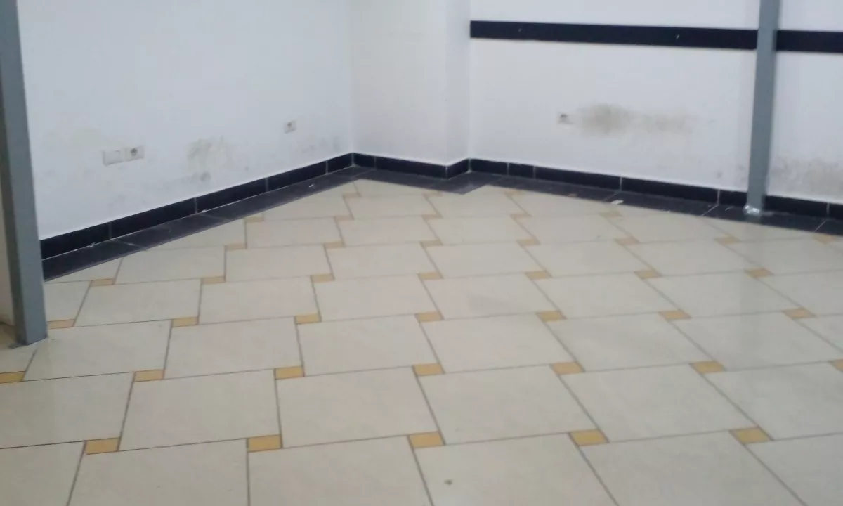  Ambjent Komercial  me qera,  Pallat i Ri     Elar1 13695 