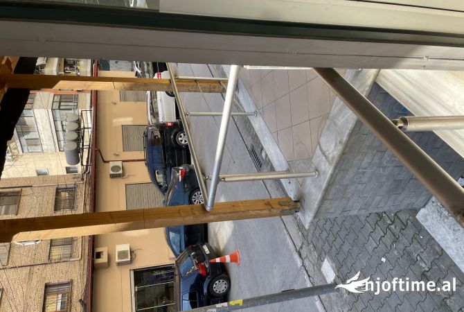 Jepet Lokal ose ambient per zyre me qera zona 21 dhjetorit 