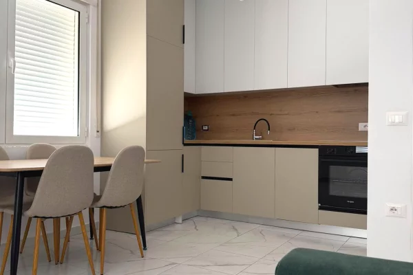 Jepet me Qera Apartament 1+1 tek Kompleksi Sima-Com, Unaza e Re.