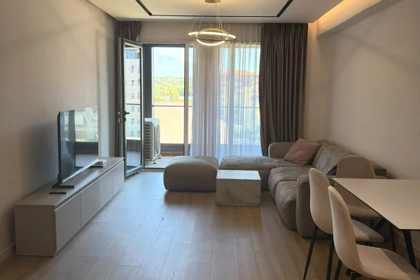 Shtepi me qera Apartament ne Tirane, 2+1, Mobilimi Bosh, pa mobiluar, Pagesa 150,000  Leke.