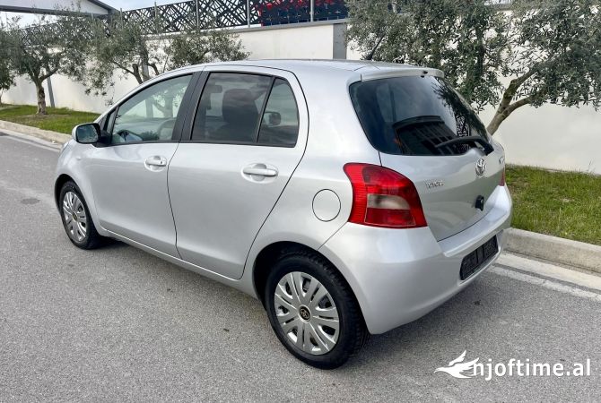 Auto in Vendita a Durazzo, Toyota, 2008 Benzine,Kambio Automatik Pagamento 5,200  Euro.