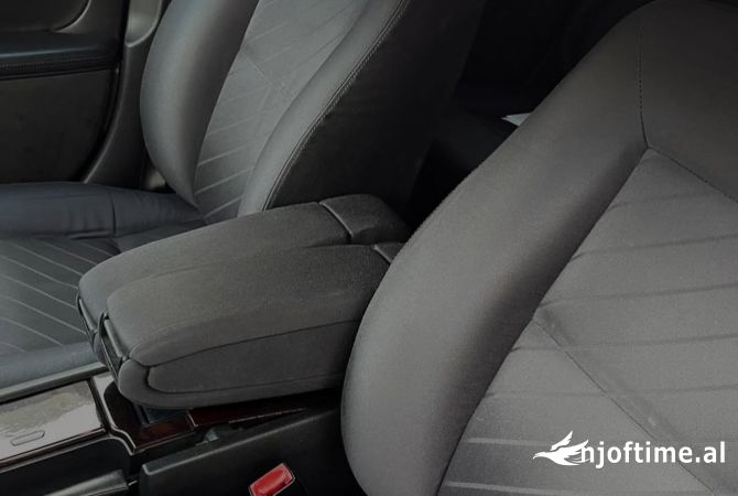 Auto in Vendita a Durazzo, Audi, 2002 Diesel,Kambio Automatik Pagamento 5,600  Euro.