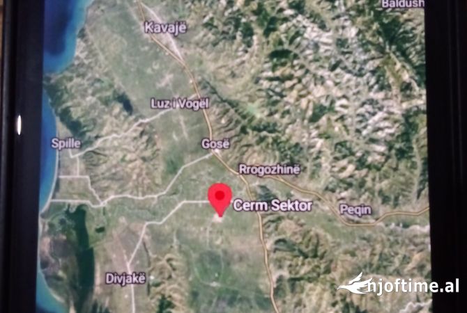 Truall ose Toke ne Lushnje - 5,200,000 Leke