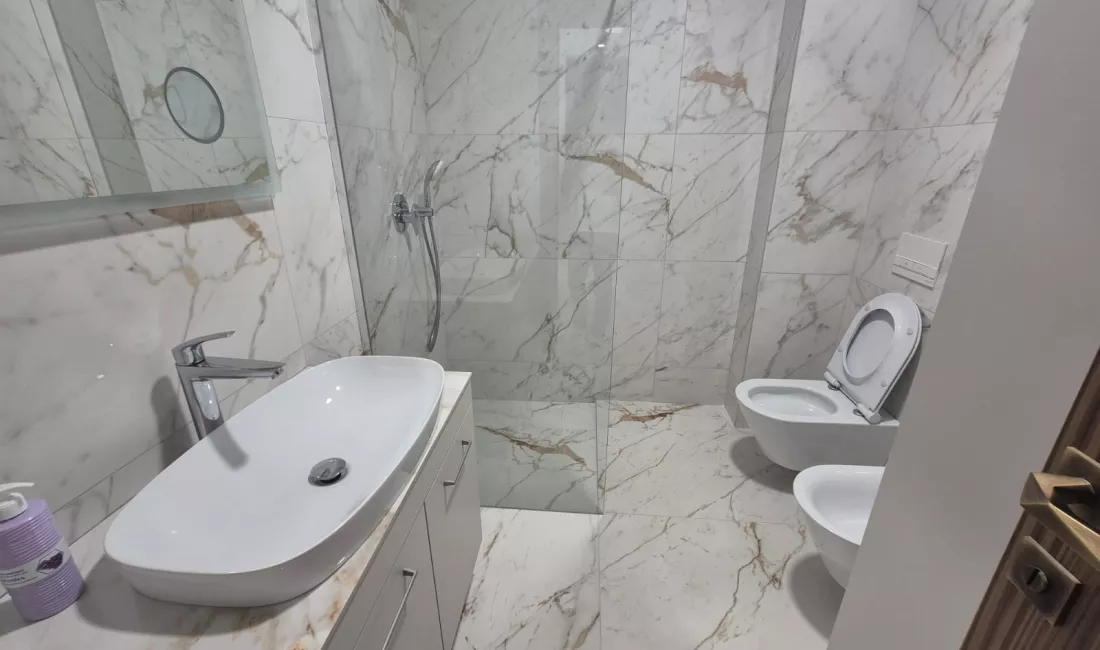 JEPET ME QIRA ZYRE TEK MYSLYM SHYRI 