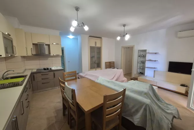 Shtepi ne shitje Apartament ne Tirane, 2+1, Mobilimi E mobiluar, Pagesa 170,000  Euro.