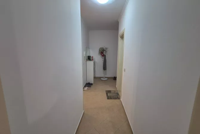 Shtepi ne shitje Apartament ne Tirane, 2+1, Mobilimi E mobiluar, Pagesa 170,000  Euro.