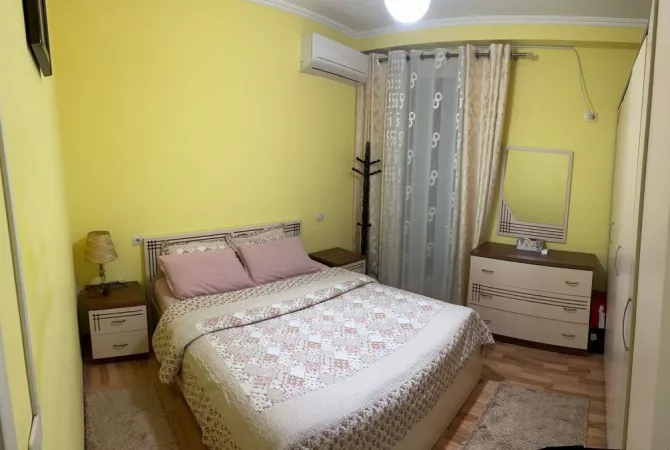 Shtepi ne shitje Apartament ne Tirane, 3+1, Mobilimi E mobiluar, Pagesa 239,400  Euro.