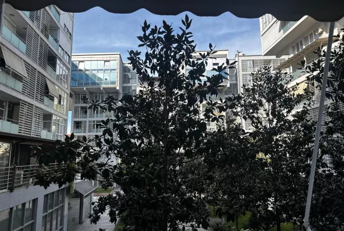 Shtepi ne shitje Apartament ne Tirane, 3+1, Mobilimi E mobiluar, Pagesa 360,000  Euro.