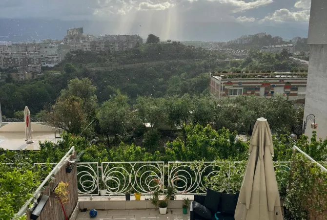 Shtepi ne shitje Vila Luksoze ne Tirane, 4+1, Mobilimi E mobiluar, Pagesa 350,000  Euro.