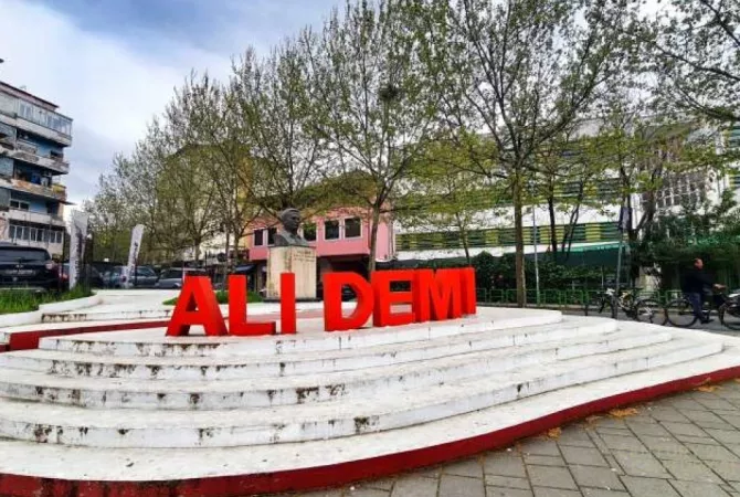 Shtepi ne shitje 1+1 ne Tirane - 140,000 Euro